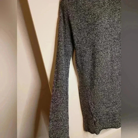 Lady's ANA oversized boxy comfy knitted sweater (#804) - Picture 5 of 6